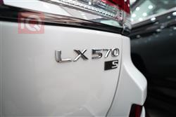 لێکزس LX